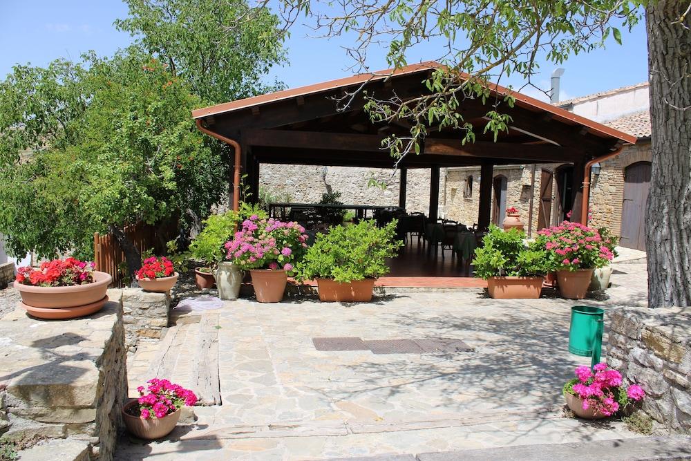 Agriturismo Sant'Agata Guest House Пиана дели Албанези Екстериор снимка