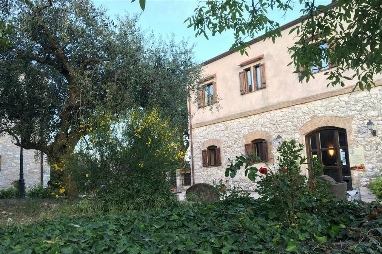 Agriturismo Sant'Agata Пиана дели Албанези Екстериор снимка