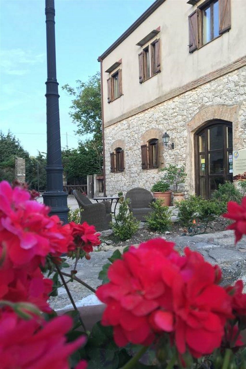 Agriturismo Sant'Agata Пиана дели Албанези Екстериор снимка